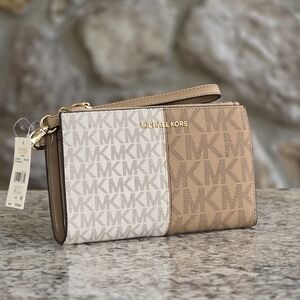 Michael Kors Jet Set Double Zip Color-Block  Large Wristlet